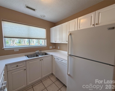 17428 Tuscany Lane - Photo Thumbnail 7