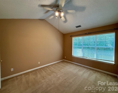 17428 Tuscany Lane - Photo Thumbnail 15