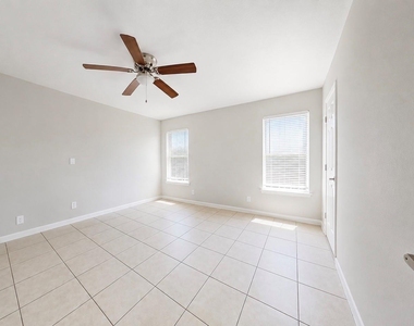 3039 College Avenue - Photo Thumbnail 4