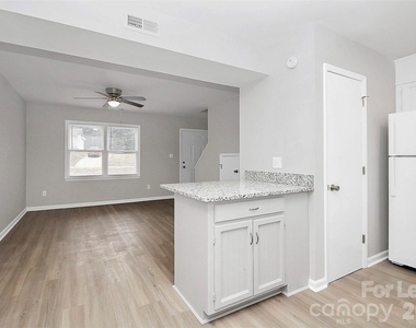 1233 Anderson Street - Photo Thumbnail 2