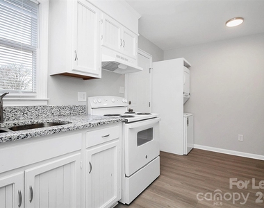 1233 Anderson Street - Photo Thumbnail 5