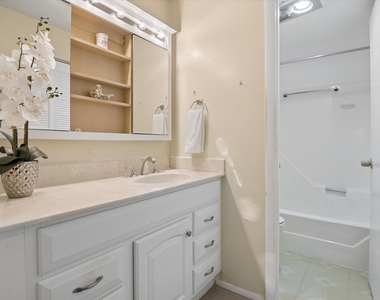 473 Lake Frances Drive - Photo Thumbnail 9