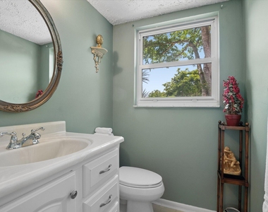 473 Lake Frances Drive - Photo Thumbnail 10