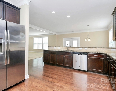 13523 Morgan Lee Avenue - Photo Thumbnail 8