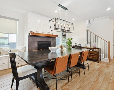 2420 Elm Place - Photo Thumbnail 7