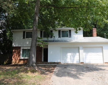9211 Nash Avenue - Photo Thumbnail 1