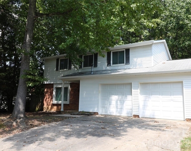 9211 Nash Avenue - Photo Thumbnail 2