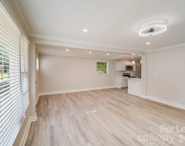 1719 Academy Street - Photo Thumbnail 11