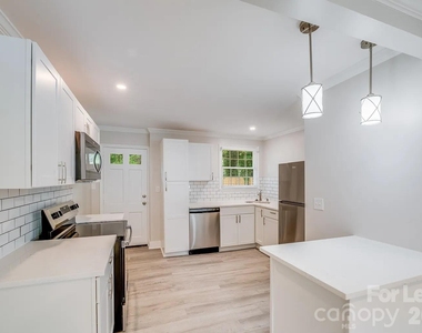 1719 Academy Street - Photo Thumbnail 3
