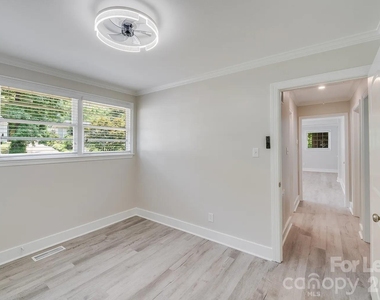1719 Academy Street - Photo Thumbnail 5