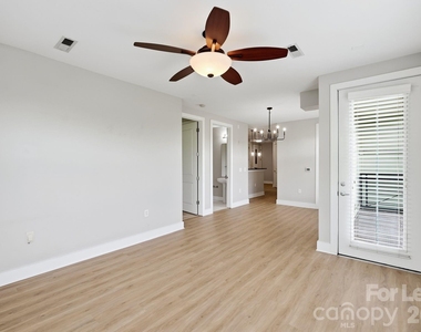 1101 W 1st Street - Photo Thumbnail 19