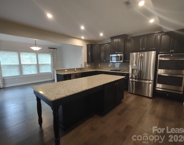 10474 Black Locust Lane - Photo Thumbnail 3