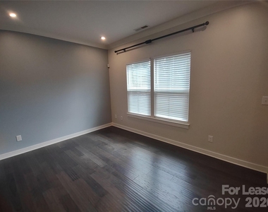 10474 Black Locust Lane - Photo Thumbnail 8