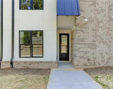 1107 Parkside Greenway Drive - Photo Thumbnail 1
