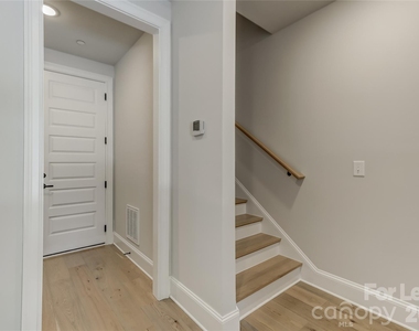 1107 Parkside Greenway Drive - Photo Thumbnail 3