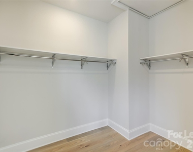 1107 Parkside Greenway Drive - Photo Thumbnail 30
