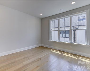 1107 Parkside Greenway Drive - Photo Thumbnail 25