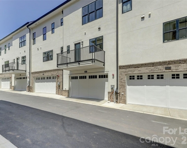 1107 Parkside Greenway Drive - Photo Thumbnail 47