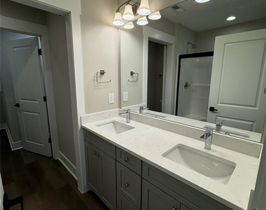 117 Brawley Villas Place - Photo Thumbnail 8