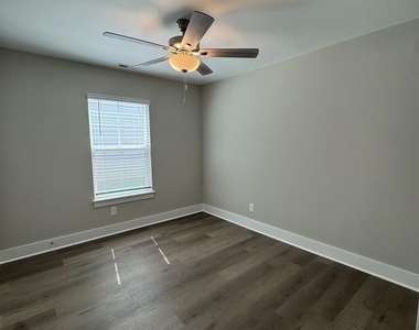 123 Brawley Villas Place - Photo Thumbnail 8