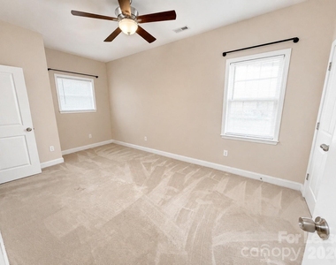 309 James Street - Photo Thumbnail 7