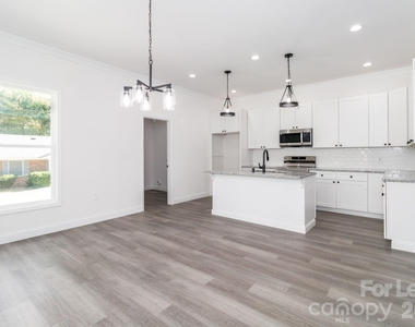 307 E Arch Street - Photo Thumbnail 12