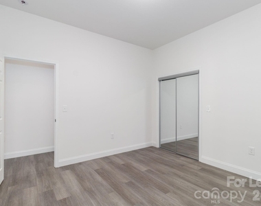 307 E Arch Street - Photo Thumbnail 33