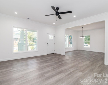 307 E Arch Street - Photo Thumbnail 10