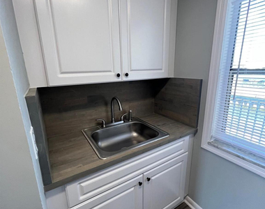 2605 Nw 135th Street - Photo Thumbnail 6