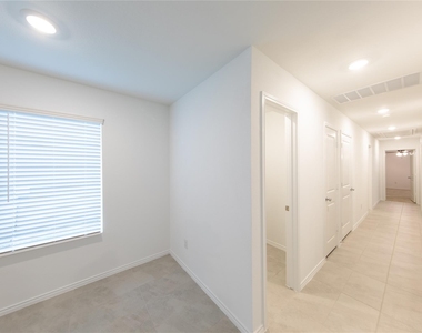 230 Sunflower Street - Photo Thumbnail 9