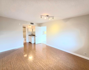 495 Se 8th Street - Photo Thumbnail 8