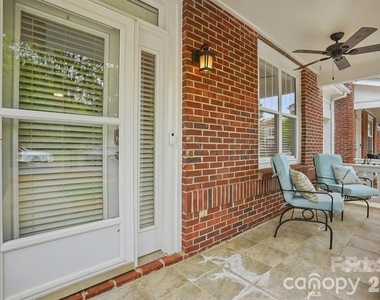 19512 Topgallant Drive - Photo Thumbnail 4