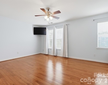 19512 Topgallant Drive - Photo Thumbnail 29