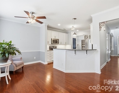 19512 Topgallant Drive - Photo Thumbnail 12