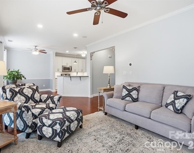 19512 Topgallant Drive - Photo Thumbnail 10