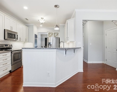 19512 Topgallant Drive - Photo Thumbnail 16