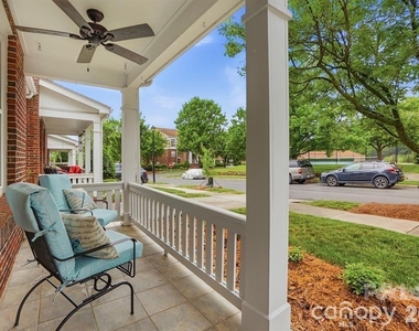 19512 Topgallant Drive - Photo Thumbnail 1