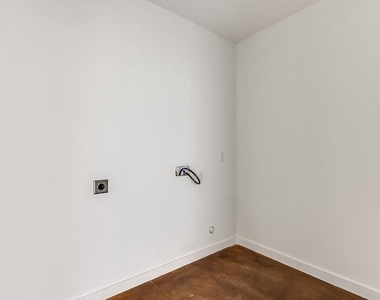 1020 Burnett Boulevard - Photo Thumbnail 12