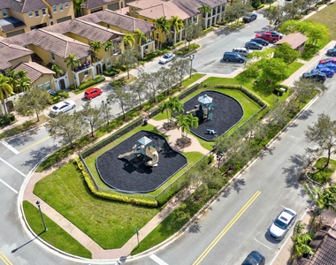 701 Sw 147th Avenue - Photo Thumbnail 26