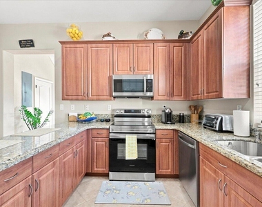 701 Sw 147th Avenue - Photo Thumbnail 8