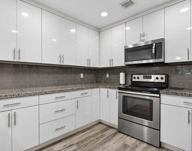 4131 Eastridge Circle - Photo Thumbnail 1