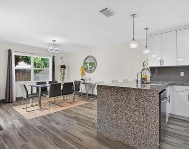 4131 Eastridge Circle - Photo Thumbnail 5