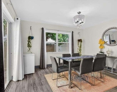 4131 Eastridge Circle - Photo Thumbnail 8