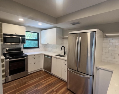 1728 Ne 2nd Avenue - Photo Thumbnail 2
