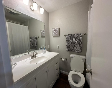1803 Redbud Circle - Photo Thumbnail 11
