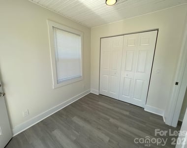 649 Arch Drive - Photo Thumbnail 13