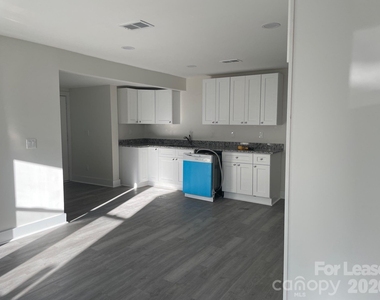 649 Arch Drive - Photo Thumbnail 2