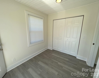 649 Arch Drive - Photo Thumbnail 16