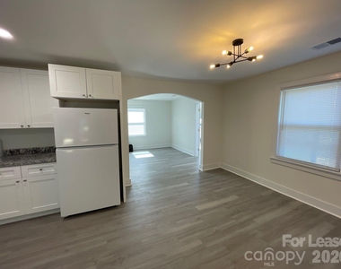 649 Arch Drive - Photo Thumbnail 5