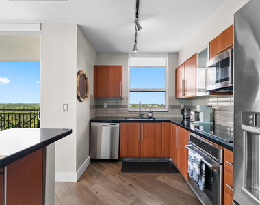 600 W Las Olas Boulevard - Photo Thumbnail 14